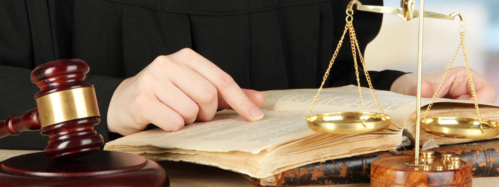 Best lawyers in south delh